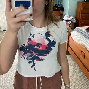 Beautiful Kids M white cropped shirt with a flower detail! Abercrombie kids!